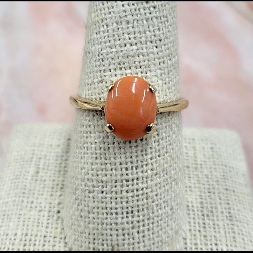Vintage Coral Ring - Picture 5 of 5